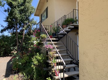 970 West Weddell Dr 2-3 Beds Duplex/Triplex for Rent - Photo Gallery 3