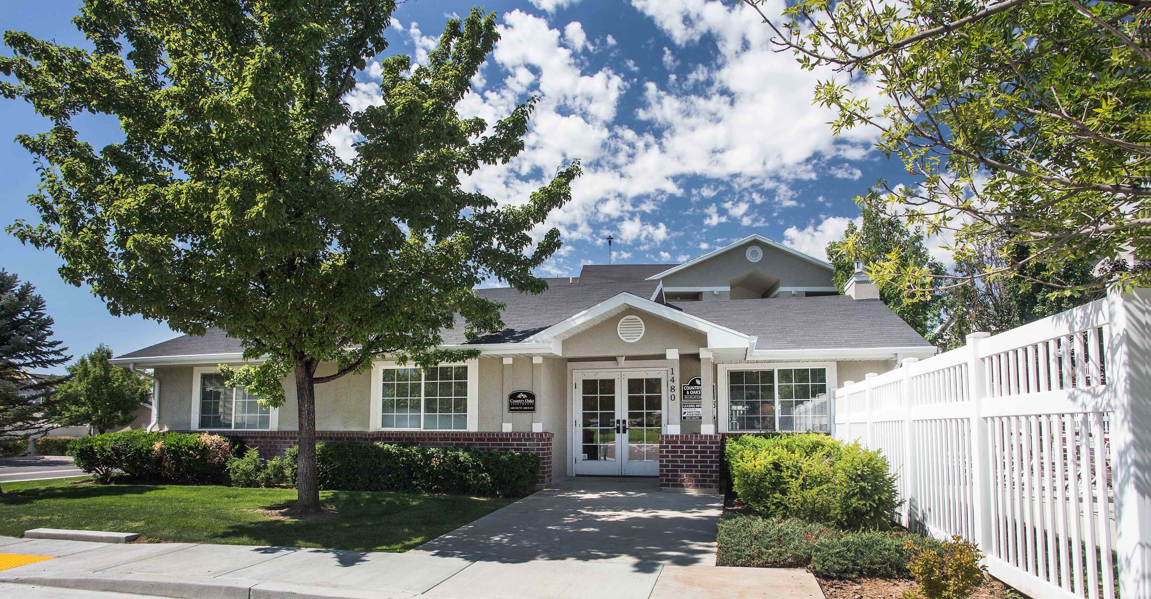 Country Oaks Apartments in Clearfield, UT