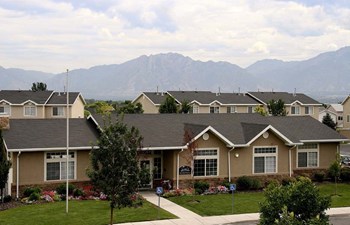 3818 West Castle Pines Way 1-3 Beds Apartment, Townhouse, Affordable for Rent - Photo Gallery 6