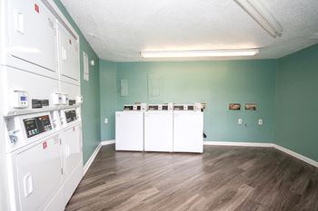 24-Hour Laundry Facilities