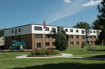 2 Bedroom Apartments For Rent In Brooklyn Park Mn Rentcafé 5840 73rd Ave N 1 2 Beds Apartment For Rent Photo Gallery