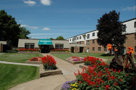 Ridgebrook Apartments 5840 73rd Avenue N Brooklyn Park Mn