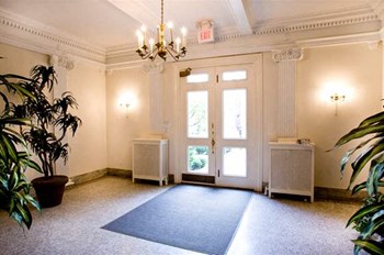 1940 Biltmore Street Northwest 1-2 Beds Apartment for Rent - Photo Gallery 6