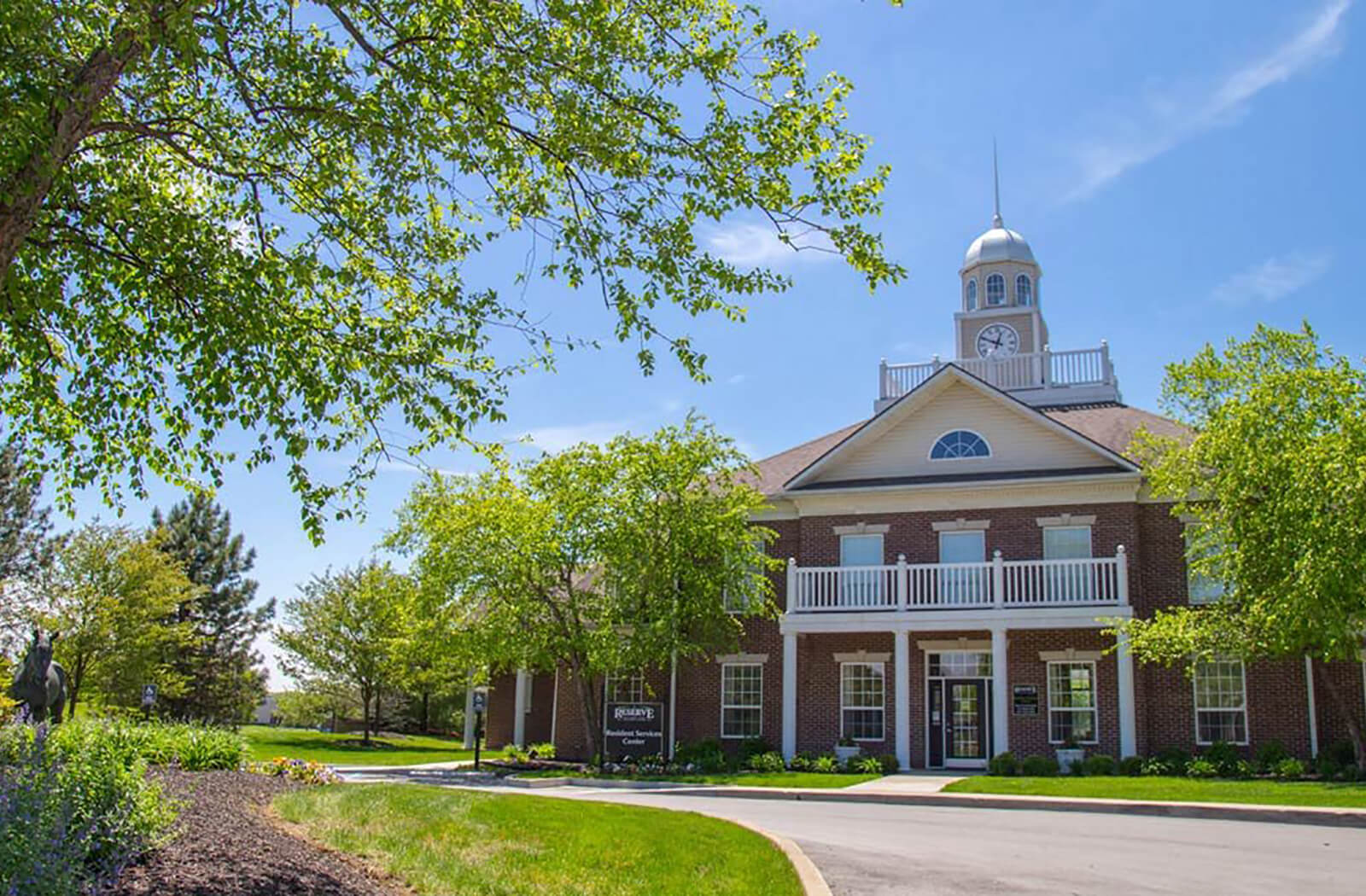 Apartments in Zionsville, IN The Reserve at Williams Glen