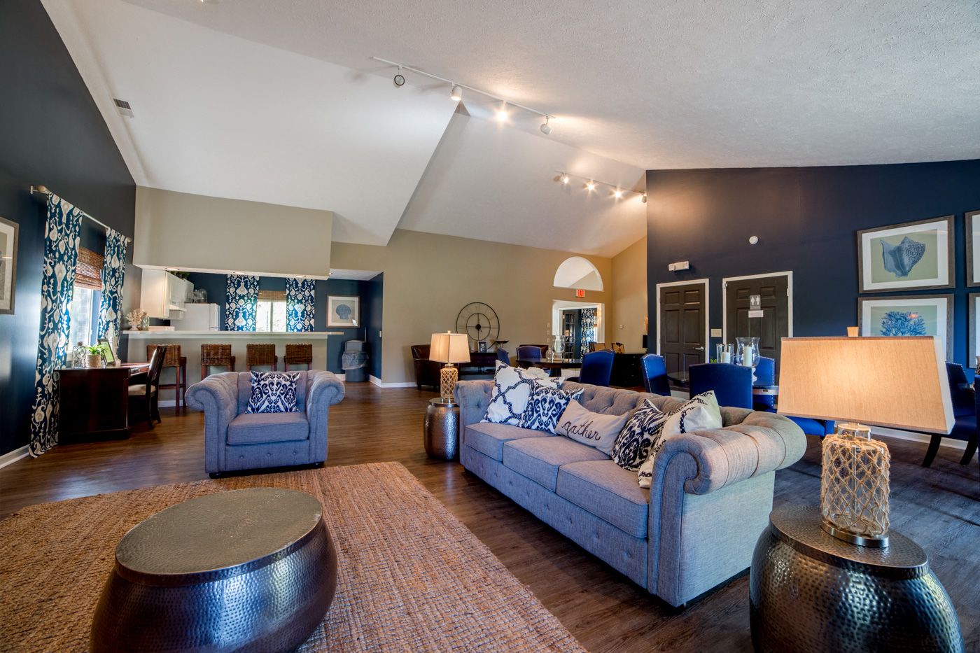 lounge area in clubhouse 