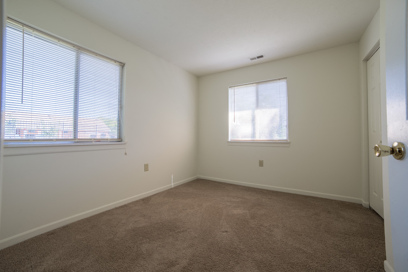 carpet in bedroom 