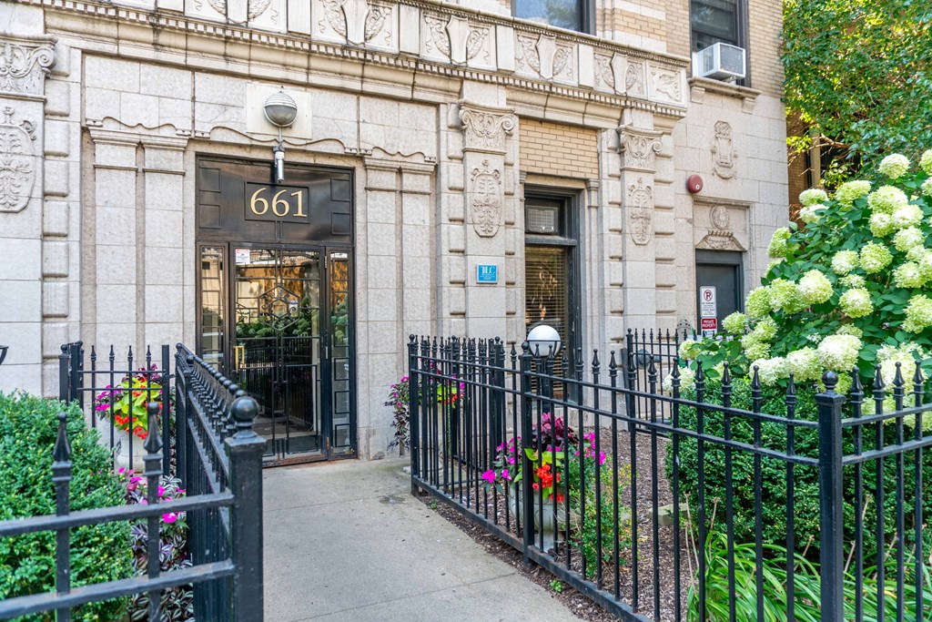 the building in which the apartment is located