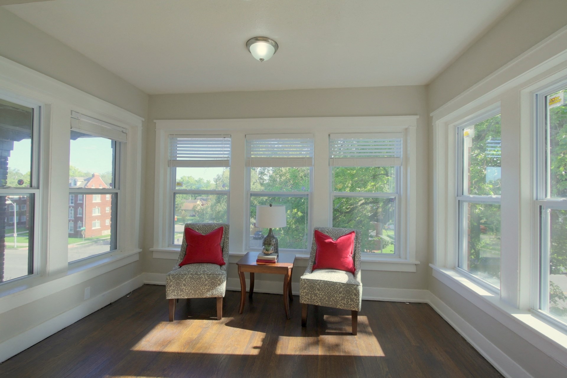 Brush Creek Apartments, 1212 Brush Creek Blvd., Kansas City, MO RentCafe