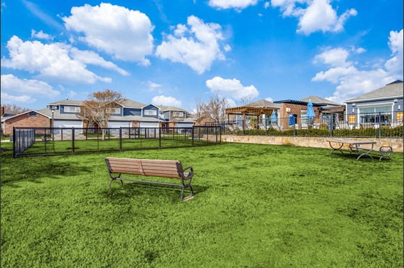 The Retreat Apartments, 8200 Brentwood Stair Road, Fort Worth, TX