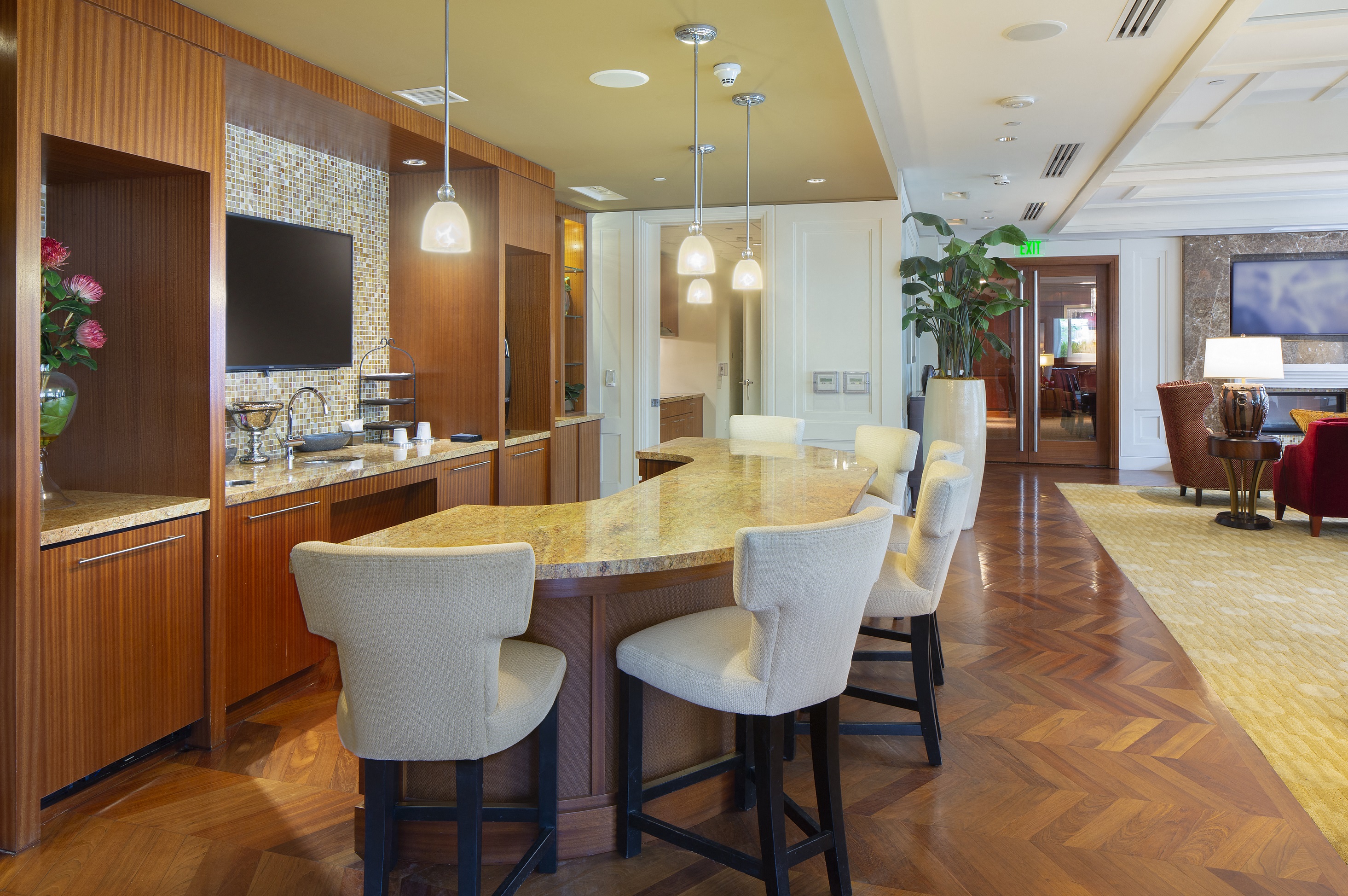 Photo Gallery | mysuite at Wilshire Victoria