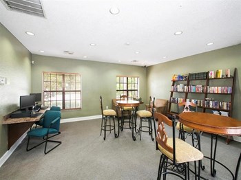 1131 Castle Wood Terrace 1-3 Beds Apartment for Rent - Photo Gallery 3