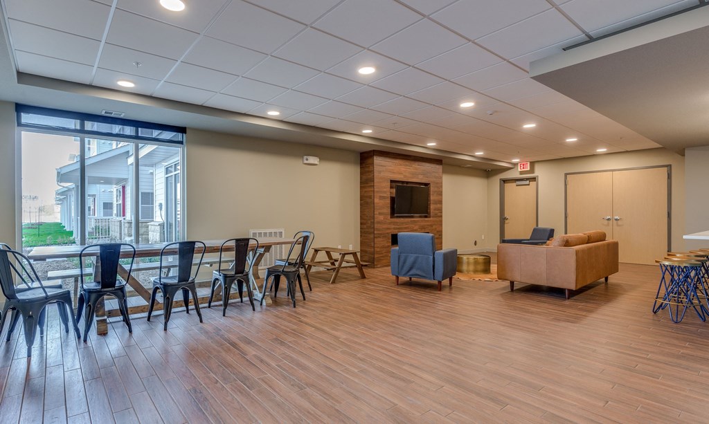 the preserve at ballantyne commons commons living room and dining area