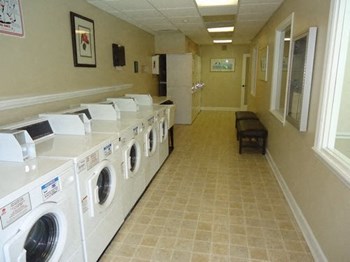 3736 Kings Run 1-3 Beds Apartment for Rent - Photo Gallery 2