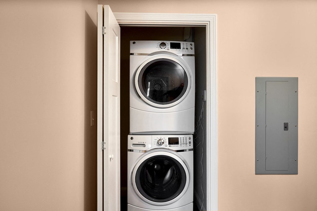 Blanchard School Apartments, 65 Hartford Avenue East, Uxbridge, MA