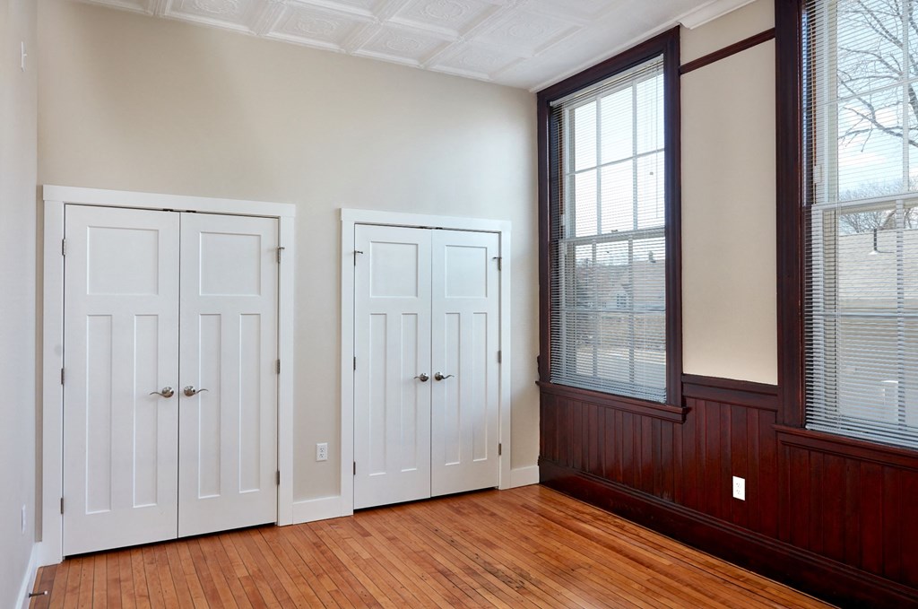 Blanchard School Apartments, 65 Hartford Avenue East, Uxbridge, MA