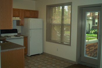 1920 25th Street Studio-2 Beds Apartment, Affordable for Rent - Photo Gallery 20