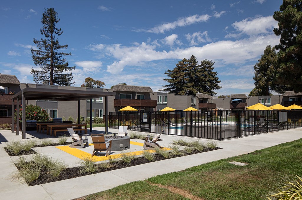 Rear Lounge  l Fremont Ca Apartments for rent