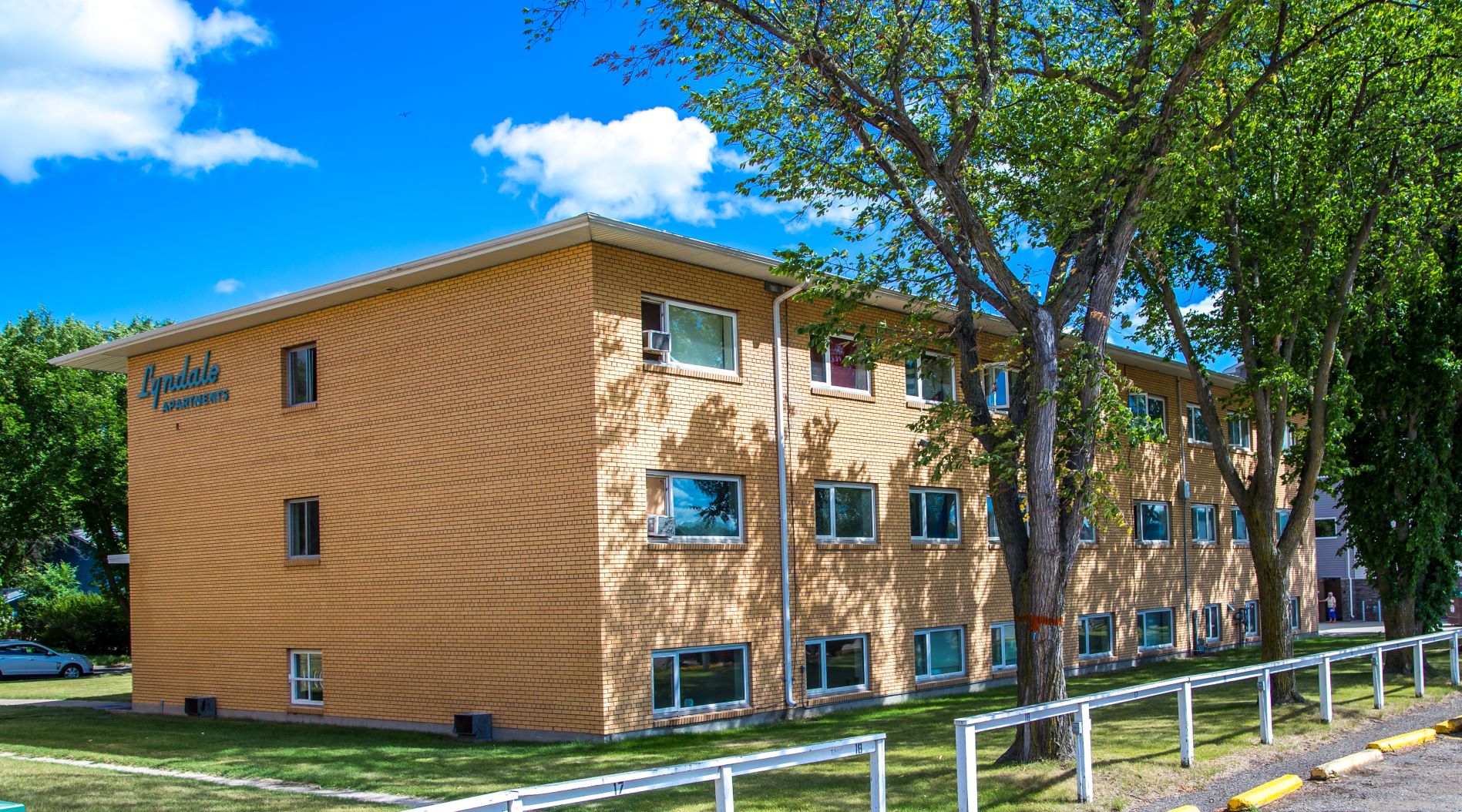 the building in which the hotel is located