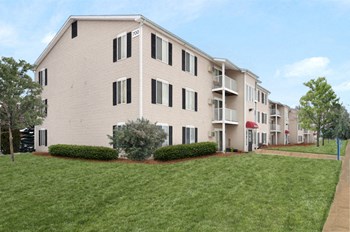 900 Griswold Court 1-2 Beds Apartment for Rent - Photo Gallery 3