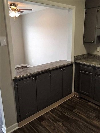 3225 Avenue S Apt H 1-3 Beds Apartment for Rent - Photo Gallery 4