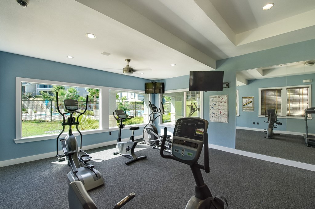 the gym at the preserve apartments