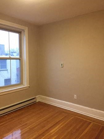 319 South 12th Street Studio-1 Bed Apartment for Rent - Photo Gallery 2
