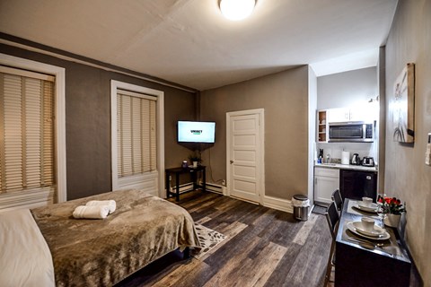 302 South 12th Street Studio-1 Bed Apartment for Rent - Photo Gallery 7