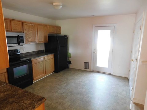 100 Streamwood Drive 2 Beds Apartment for Rent