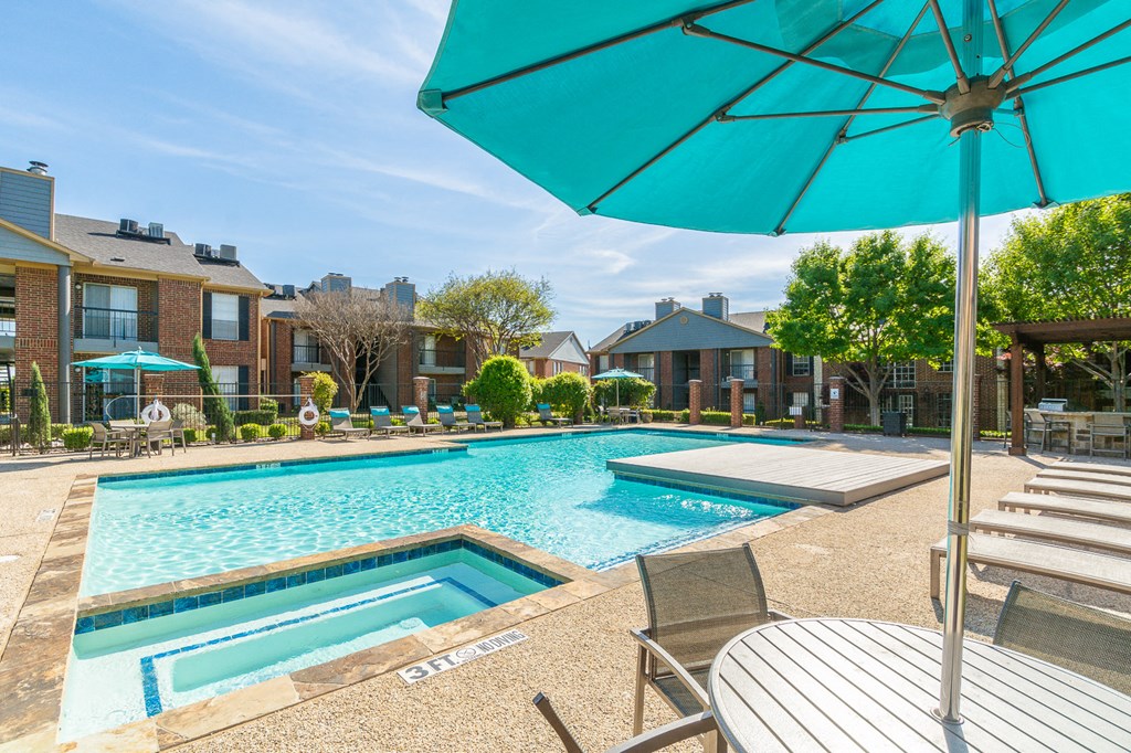 our apartments at the district feature a swimming pool and patio