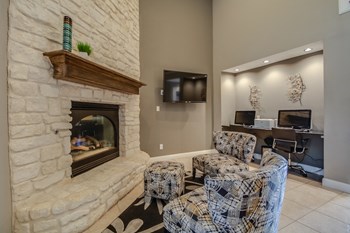 201 W Southwest Parkway 1-2 Beds Apartment for Rent - Photo Gallery 3