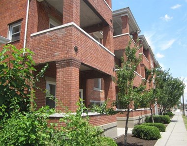 2721-2729 Euclid Avenue 1-3 Beds Apartment for Rent Photo Gallery 1