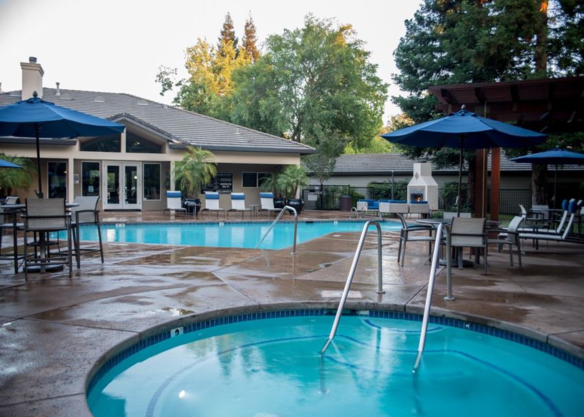 Pool and Spa l Waterford Place Apartments in Folsom CA  - Photo Gallery 1