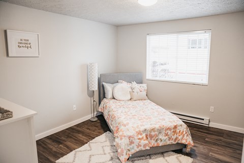 GoGo Heights Second Bedroom