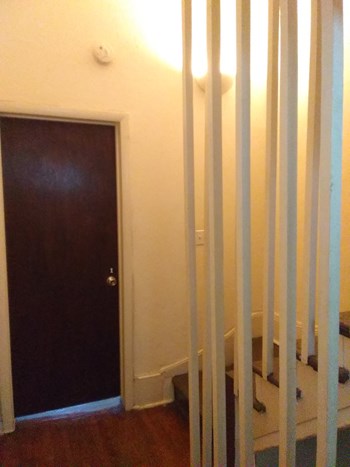 1013 Spruce Street Front 3 Beds House for Rent - Photo Gallery 4