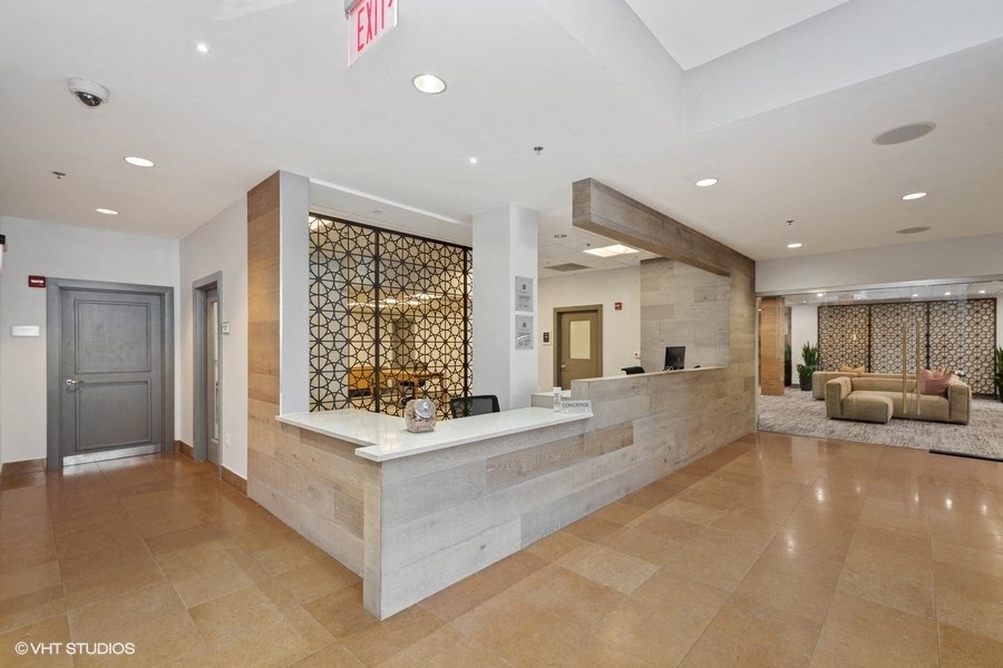 a look at the spacious lobby at the oxford at estonia apartments in san anton