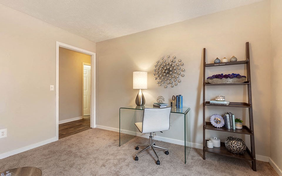 Unique Light Fixture at Ridgeland Place Apartment Homes, Ridgeland, MS, 39157