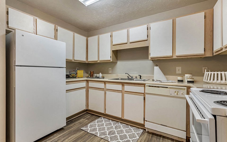 Fully Equipped Kitchen at Ridgeland Place Apartment Homes, Ridgeland