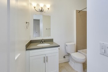 2737 Sutter Street 1-3 Beds Apartment for Rent - Photo Gallery 19