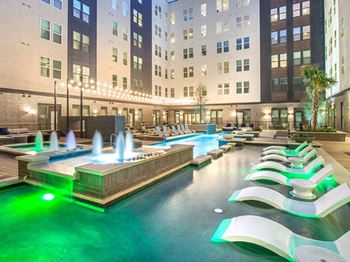 Resort-Style Pool at Windsor Turtle Creek, Dallas, 75219