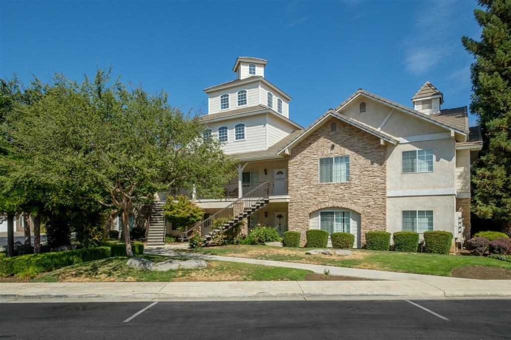 Elegant Exterior View at Dartmouth Tower at Shaw, Clovis, CA, 93612