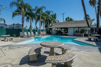 Swimming Pool With Relaxing Sundecks Swimming Pool With Relaxing Sundecks at Reef Apartments, California - Photo Gallery 5