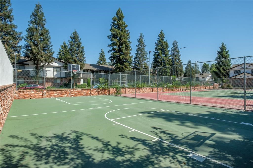 Basketball Court at Scottsmen Too Apartments, Clovis
