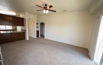 Room With Ceiling Fan at Dominion Courtyard Villas, California, 93720