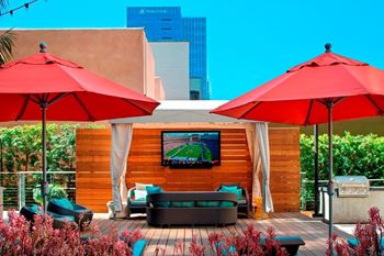 Outdoor Entertainment Lounge at 7th and G Apartments in San Diego, California