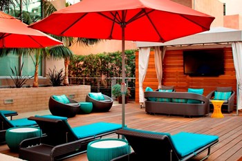 Outdoor Lounge Outdoor Lounge at 7th and G Apartments in San Diego, CA - Photo Gallery 5