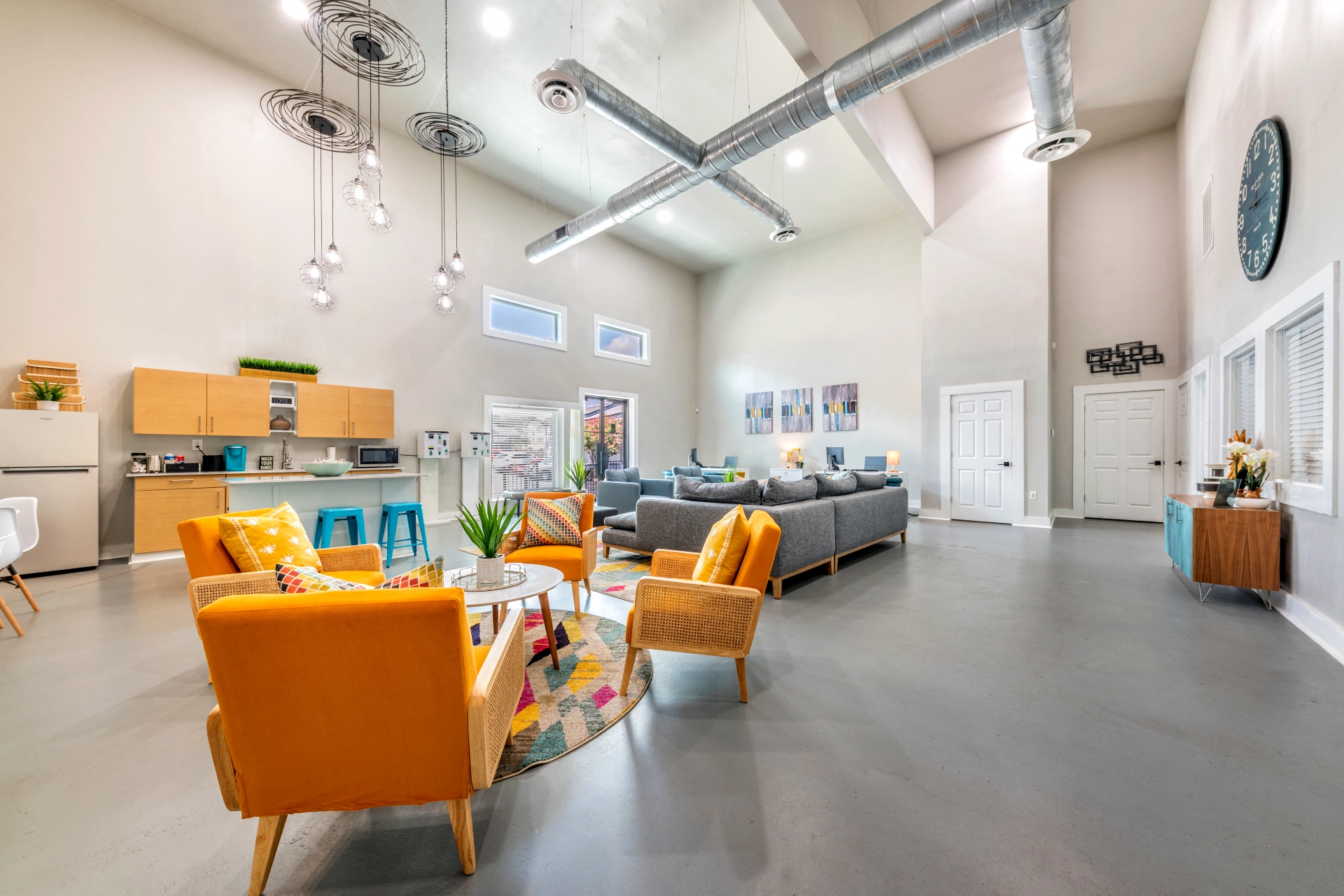 the preserve at ballantyne commons living room and kitchen