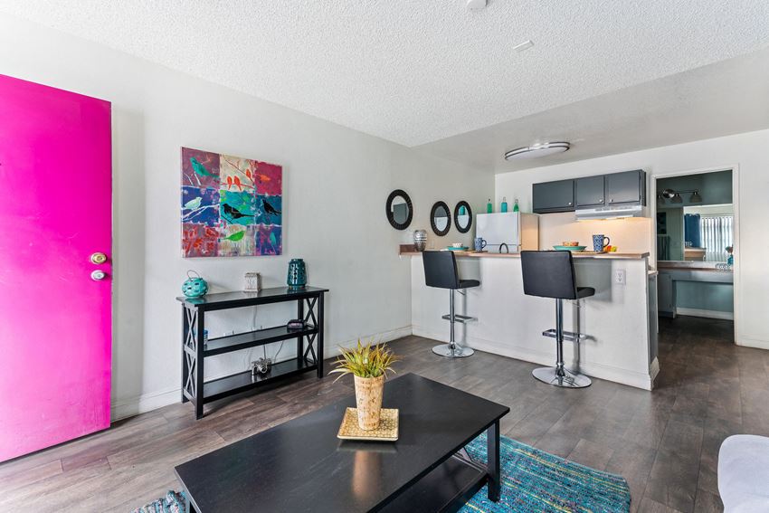 living area - Photo Gallery
