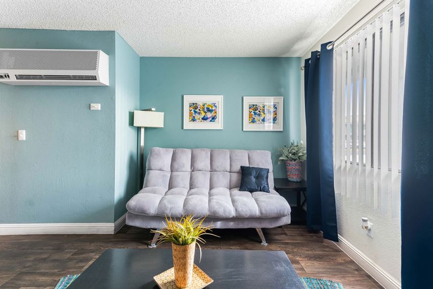 living area - Photo Gallery