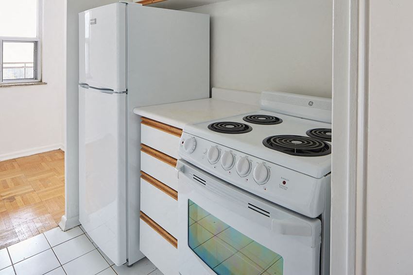 291 Avenue Road Studio-1 Bed Apartment for Rent - Photo Gallery