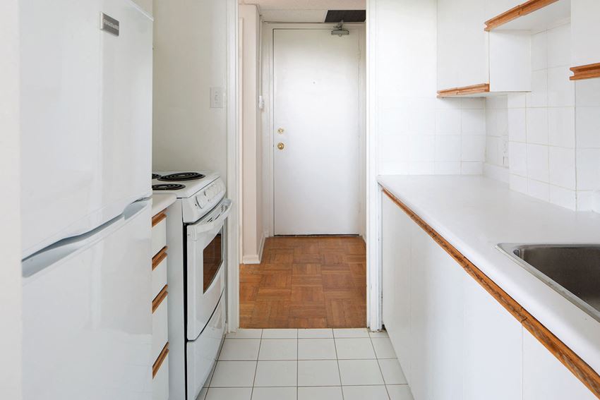 291 Avenue Road Studio-1 Bed Apartment for Rent - Photo Gallery